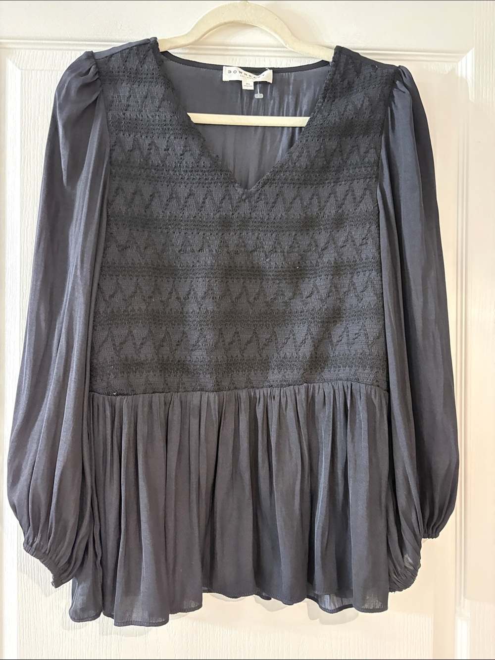 DownEast Black V-Neck Long Sleeve Peplum Top